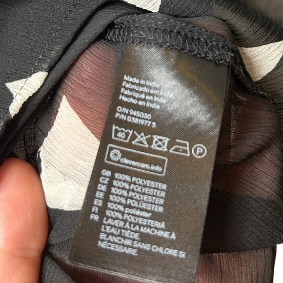 H&M Black White Printed Off The Shoulder Long Sleeve Beachy Sheer Blouse Size 6 - Picture 10 of 10